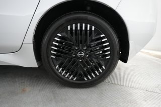 2024 Nissan LEAF — photo 7 of 25