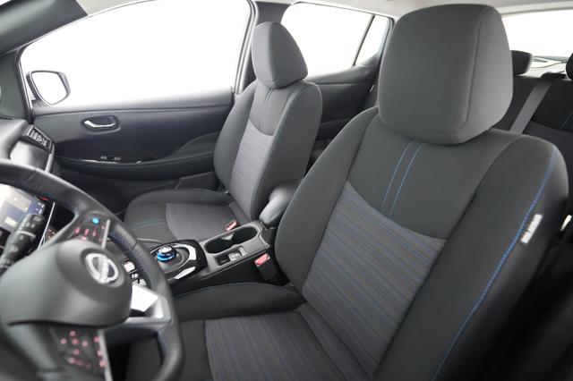 2024 Nissan LEAF — photo 3 of 25