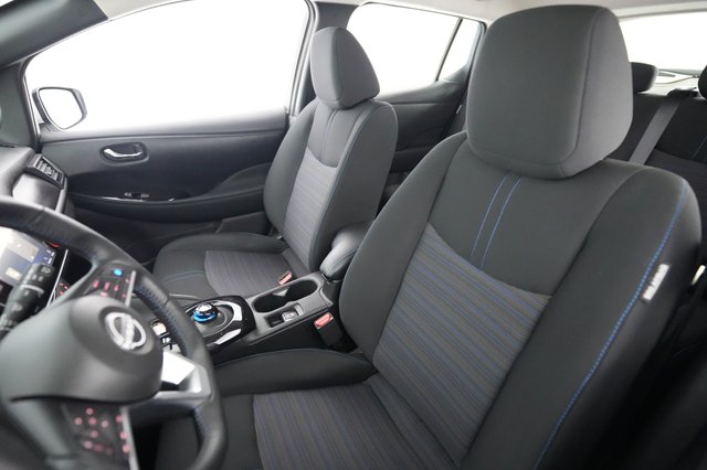 2024 Nissan LEAF — photo 3 of 25