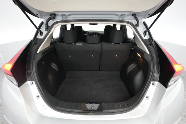 2024 Nissan LEAF — photo 6 of 25