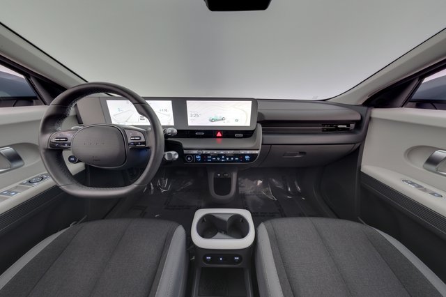 2024 Hyundai IONIQ 5 — photo 21 of 24