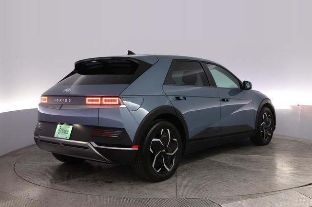 2024 Hyundai IONIQ 5 — photo 2 of 24