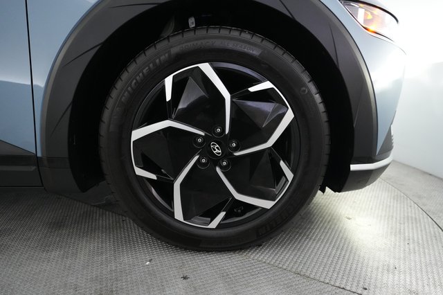 2024 Hyundai IONIQ 5 — photo 16 of 24