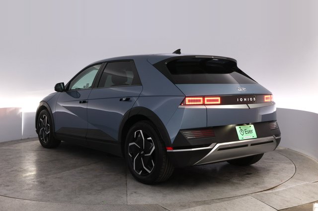 2024 Hyundai IONIQ 5 — photo 13 of 24