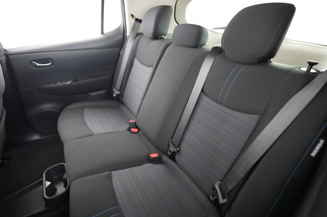 2025 Nissan LEAF — photo 19 of 22