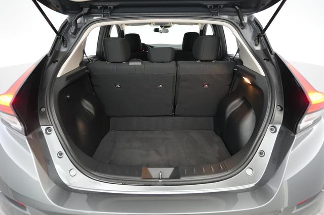 2025 Nissan LEAF — photo 6 of 22