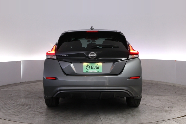 2025 Nissan LEAF