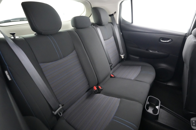 2025 Nissan LEAF