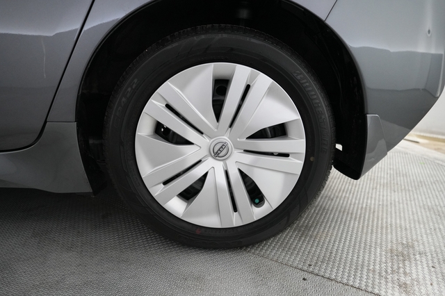 2025 Nissan LEAF