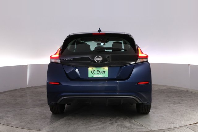 2025 Nissan LEAF — photo 12 of 25