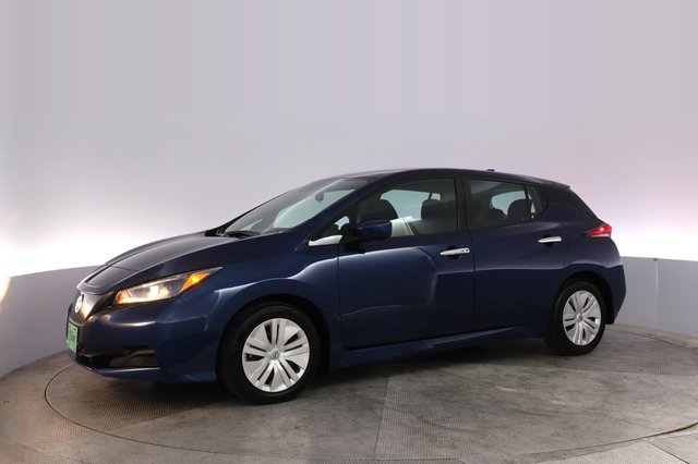 2025 Nissan LEAF — photo 14 of 25