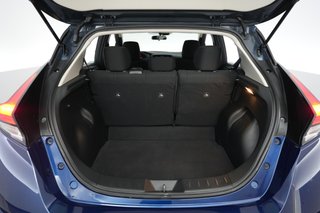 2025 Nissan LEAF — photo 6 of 25