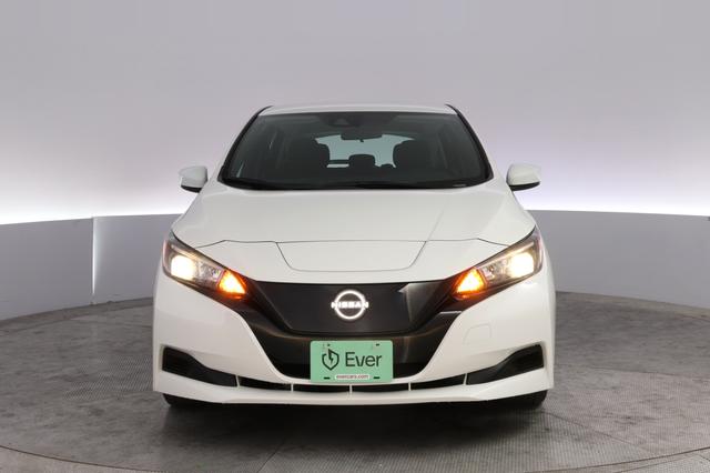 2025 Nissan LEAF — photo 9 of 23