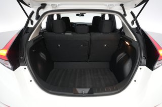 2025 Nissan LEAF — photo 6 of 23