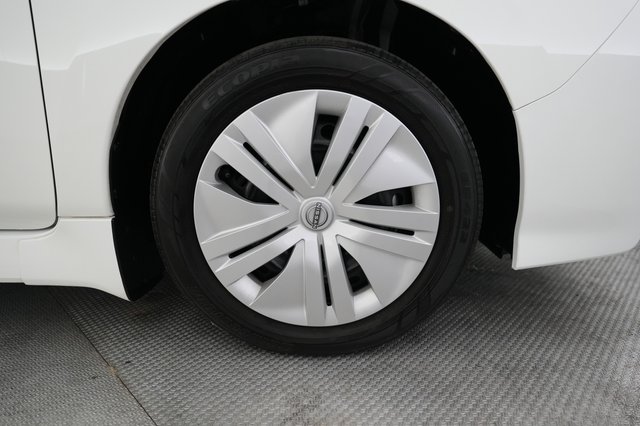 2025 Nissan LEAF — photo 16 of 23
