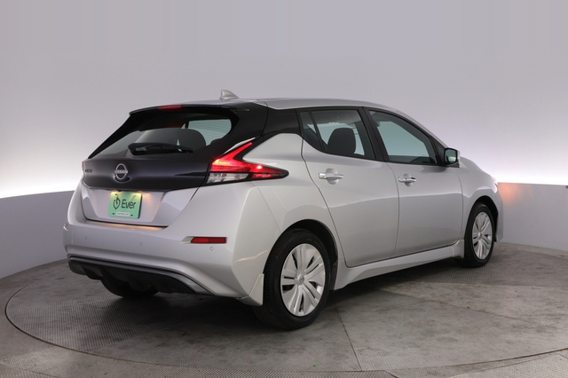 2025 Nissan LEAF