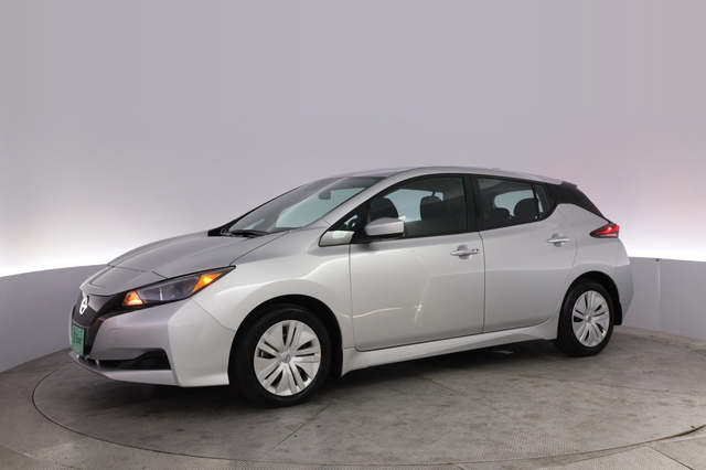 2025 Nissan LEAF