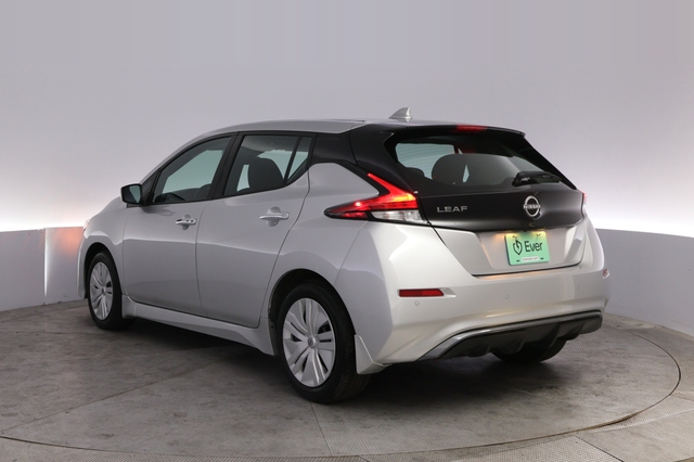 2025 Nissan LEAF