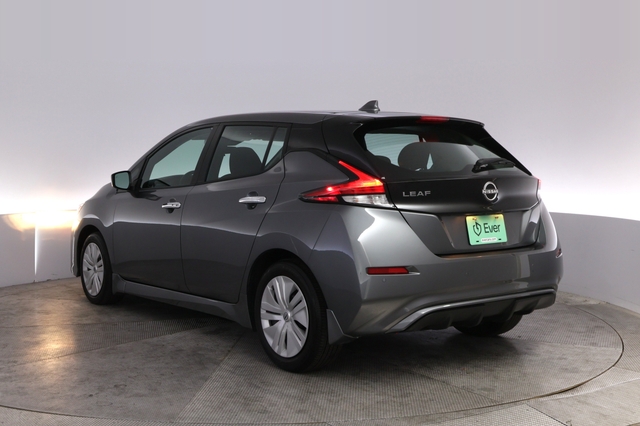 2025 Nissan LEAF