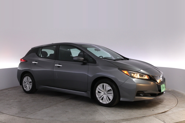 2025 Nissan LEAF