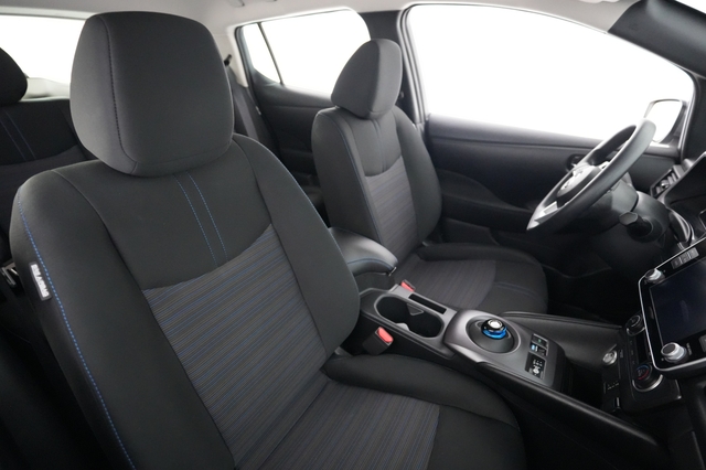 2025 Nissan LEAF