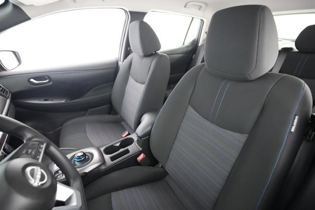 2025 Nissan LEAF — photo 3 of 23