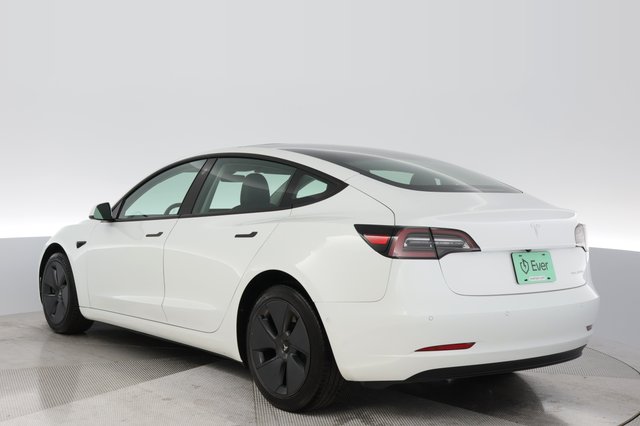 2022 Tesla Model 3 — photo 11 of 21