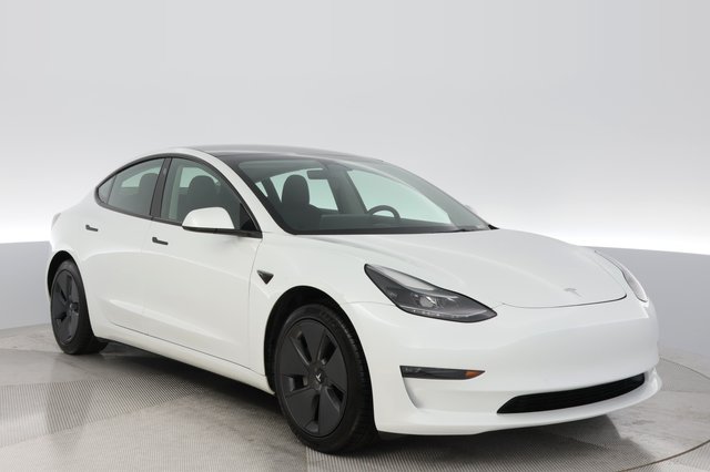 2022 Tesla Model 3 — photo 9 of 21