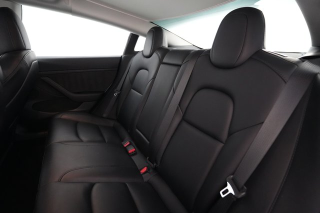 2022 Tesla Model 3 — photo 17 of 21