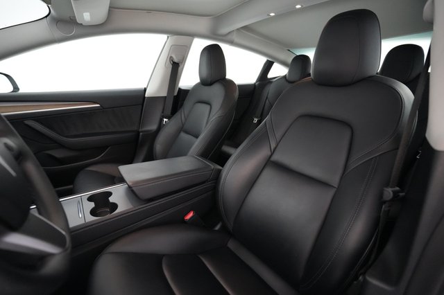2022 Tesla Model 3 — photo 3 of 21