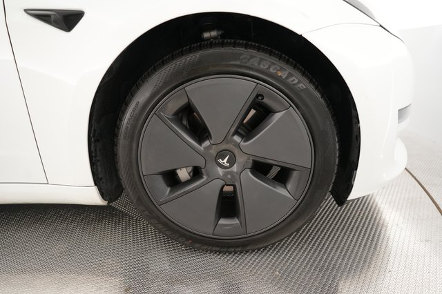 2022 Tesla Model 3 — photo 7 of 21