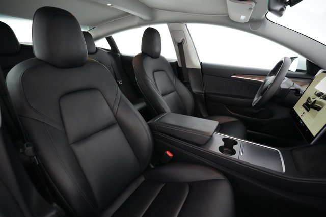 2022 Tesla Model 3 — photo 16 of 21