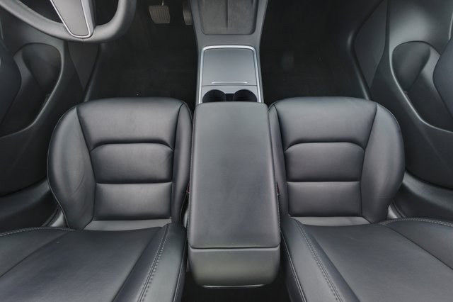2022 Tesla Model 3 — photo 19 of 21
