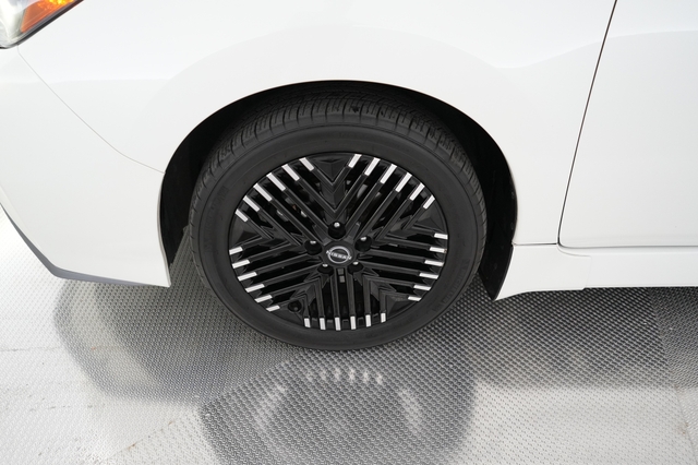 2024 Nissan LEAF