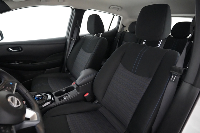 2024 Nissan LEAF