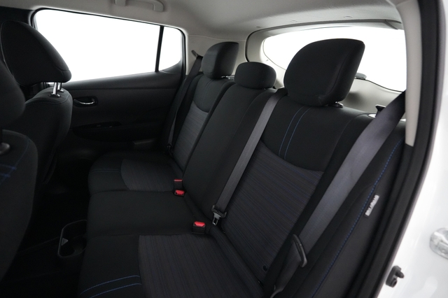2024 Nissan LEAF