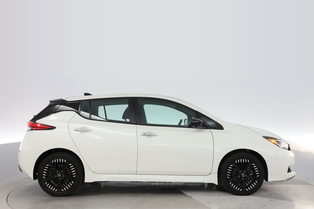 2024 Nissan LEAF