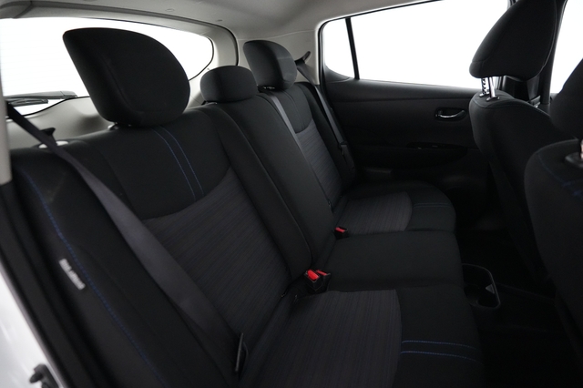 2024 Nissan LEAF