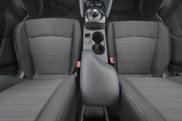 2024 Nissan LEAF