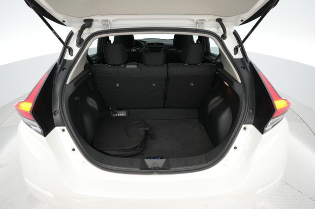 2024 Nissan LEAF — photo 6 of 19