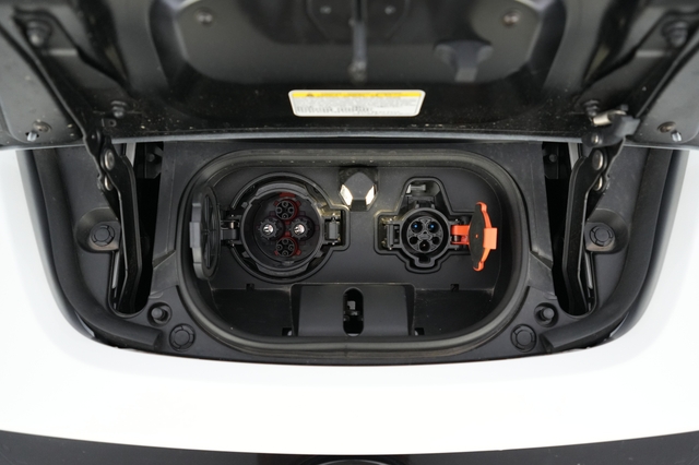 2024 Nissan LEAF
