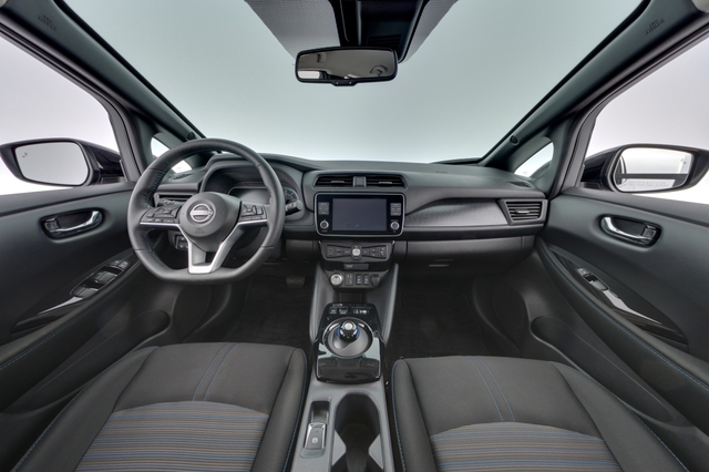 2024 Nissan LEAF