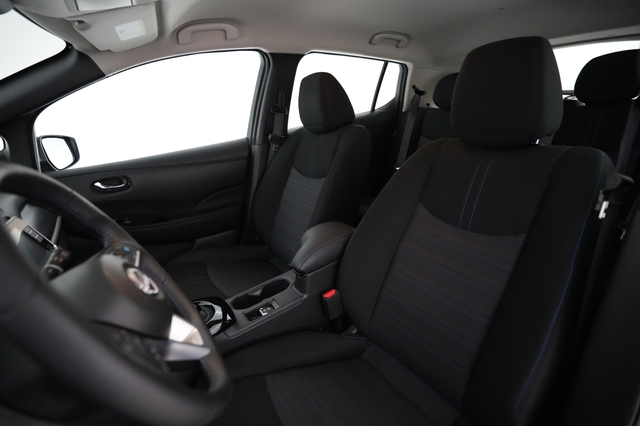 2024 Nissan LEAF