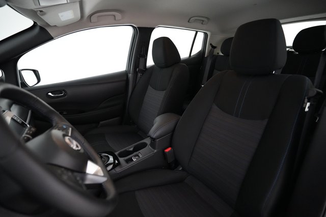 2024 Nissan LEAF — photo 3 of 23