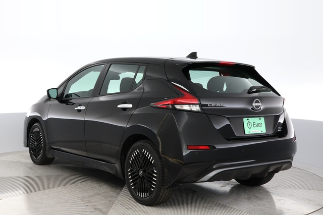 2024 Nissan LEAF