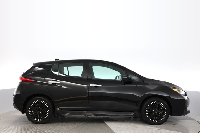 2024 Nissan LEAF