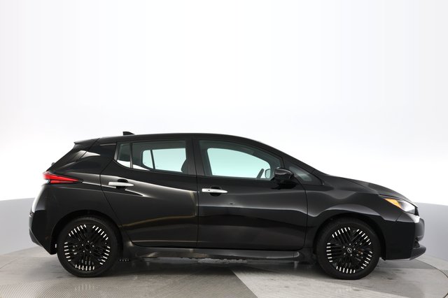 2024 Nissan LEAF — photo 10 of 23
