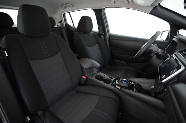 2024 Nissan LEAF