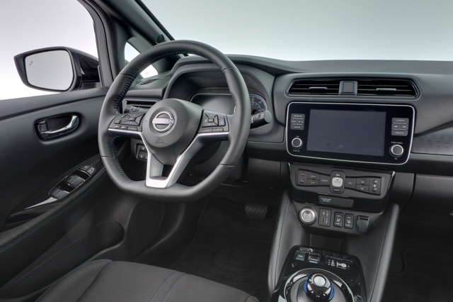 2024 Nissan LEAF