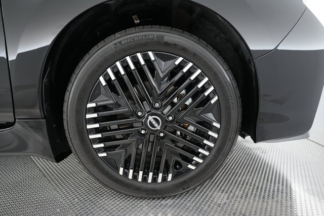 2024 Nissan LEAF — photo 14 of 23